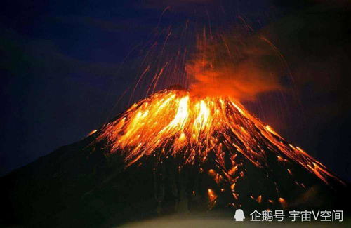 日本一火山喷发，火山灰柱高达5000米